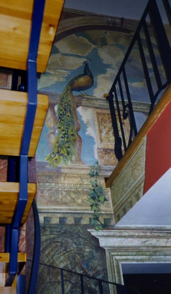 1998 "Павлин". Роспись двухэтажного лестничного проема
Ключевые слова: мара даугавиете,роспись